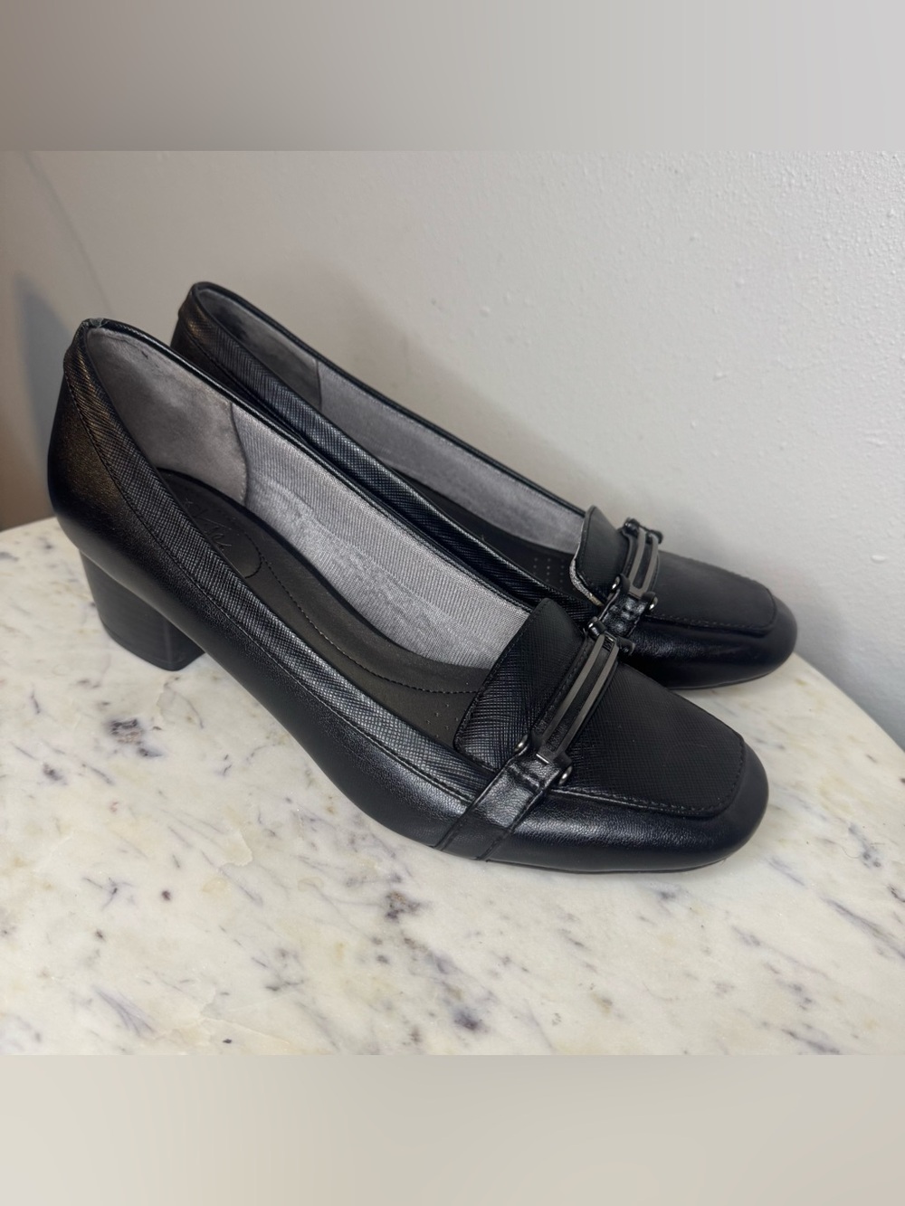 Life Stride Loafers Size 9 M Black Vegan Leather shoes heels comfort